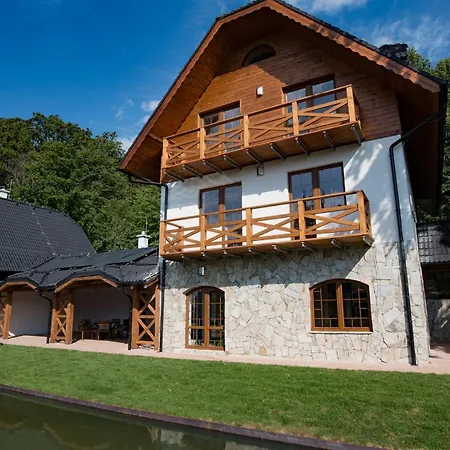 Pod Bukom Aparthotel *
